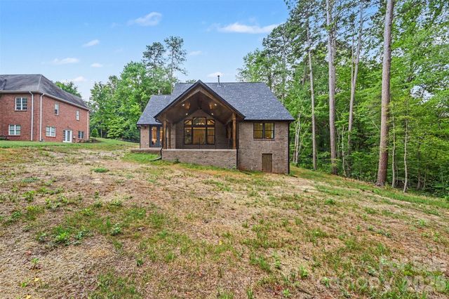 401 7th Street NE, Conover, NC 28613