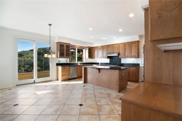 3429 Castleman, Burbank, CA 91504