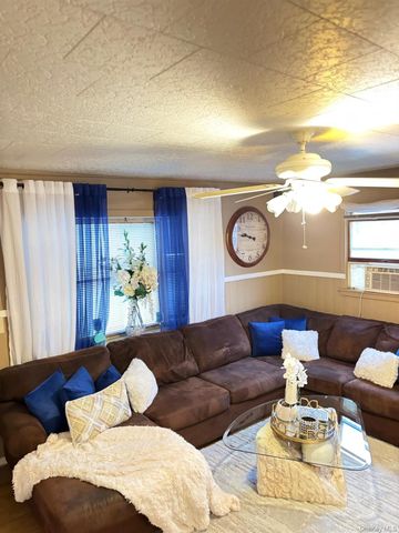 1454 Illinois Avenue, Bay Shore, NY 11706