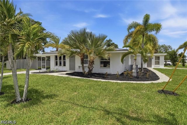 11901 McGregor BLVD, Fort Myers, FL 33919