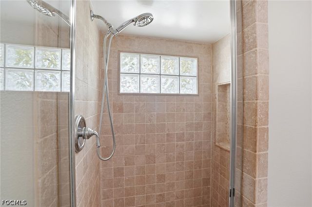 11901 McGregor BLVD, Fort Myers, FL 33919