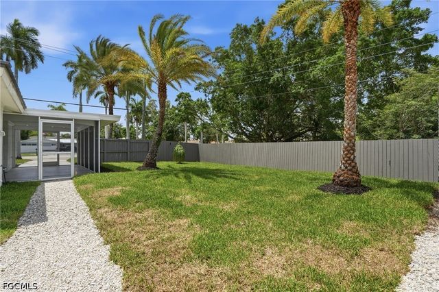 11901 McGregor BLVD, Fort Myers, FL 33919