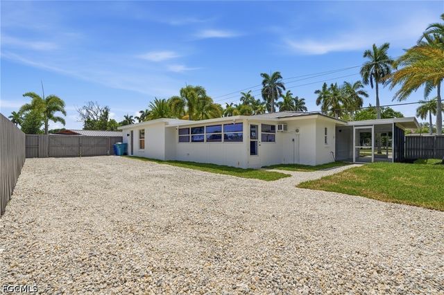 11901 McGregor BLVD, Fort Myers, FL 33919