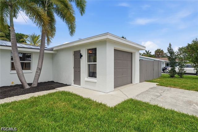 11901 McGregor BLVD, Fort Myers, FL 33919