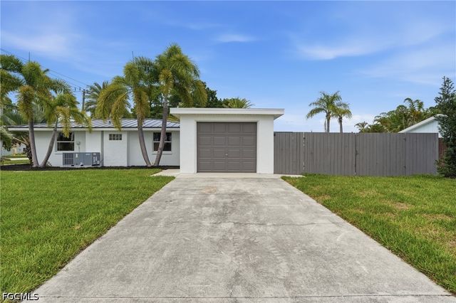 11901 McGregor BLVD, Fort Myers, FL 33919