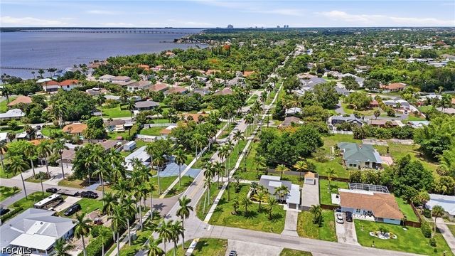 11901 McGregor BLVD, Fort Myers, FL 33919