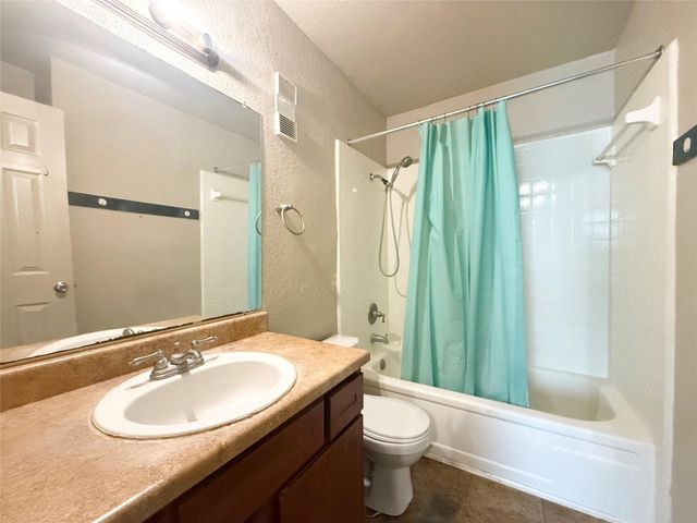 8100 Creekbend Drive 181, Houston, TX 77071