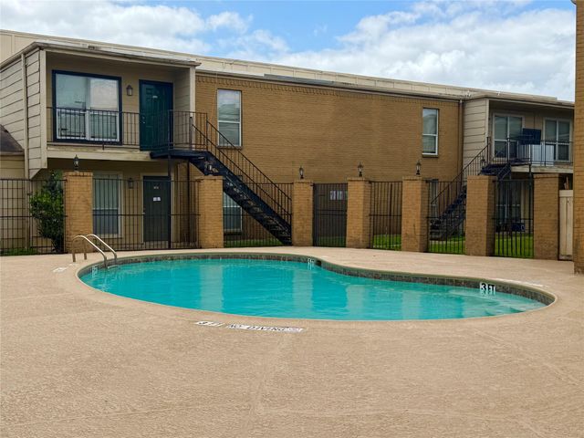 8100 Creekbend Drive 181, Houston, TX 77071