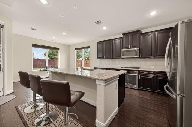 4002 Dogwood Canyon Lane, Sugar Land, TX 77479