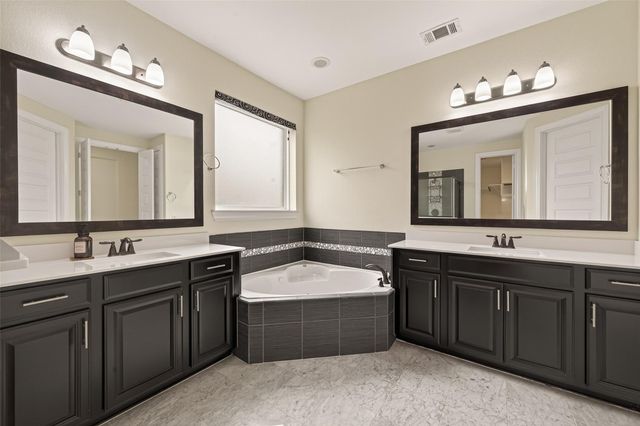 4002 Dogwood Canyon Lane, Sugar Land, TX 77479