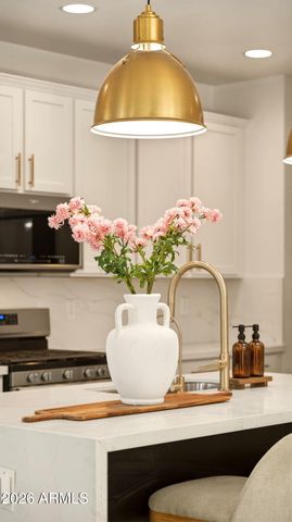 1918 W LARIAT Lane, Phoenix, AZ 85085