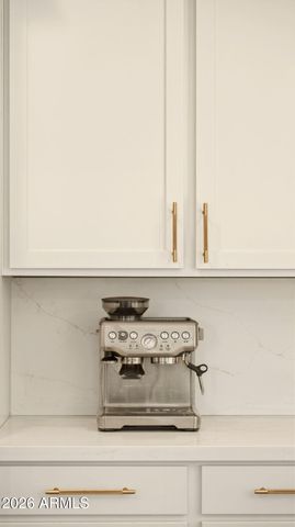 1918 W LARIAT Lane, Phoenix, AZ 85085