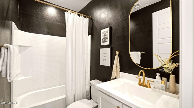 1918 W LARIAT Lane, Phoenix, AZ 85085