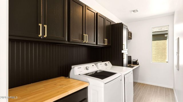 1918 W LARIAT Lane, Phoenix, AZ 85085