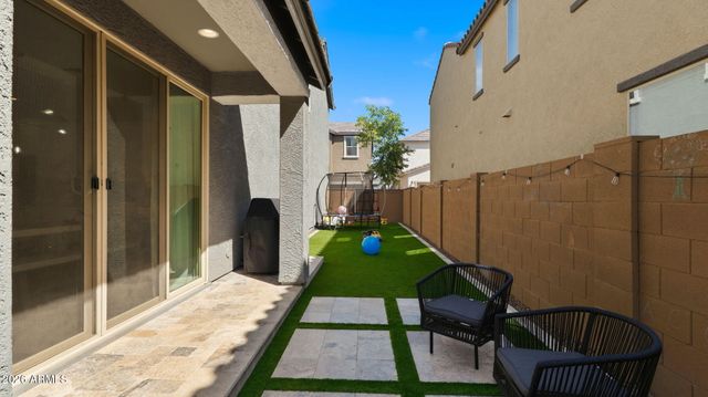 1918 W LARIAT Lane, Phoenix, AZ 85085