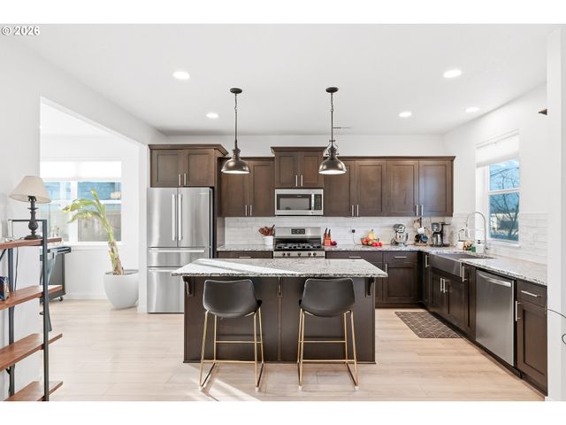 3109 S JASPER Dr, Cornelius, OR 97113