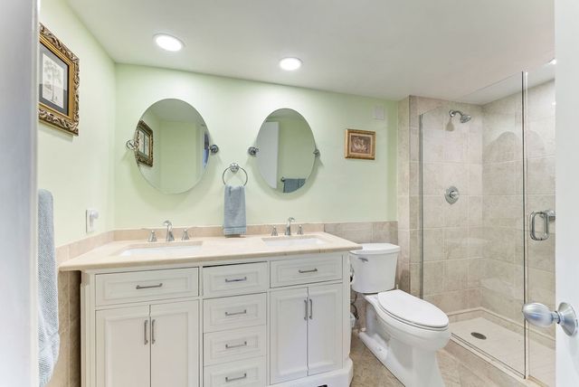 1850 Bay Road 3G, Vero Beach, FL 32963