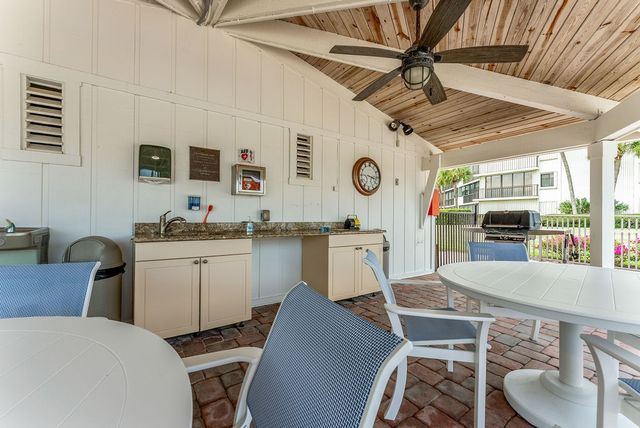 1850 Bay Road 3G, Vero Beach, FL 32963