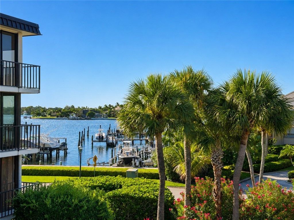 1850 Bay Road 3G, Vero Beach, FL 32963
