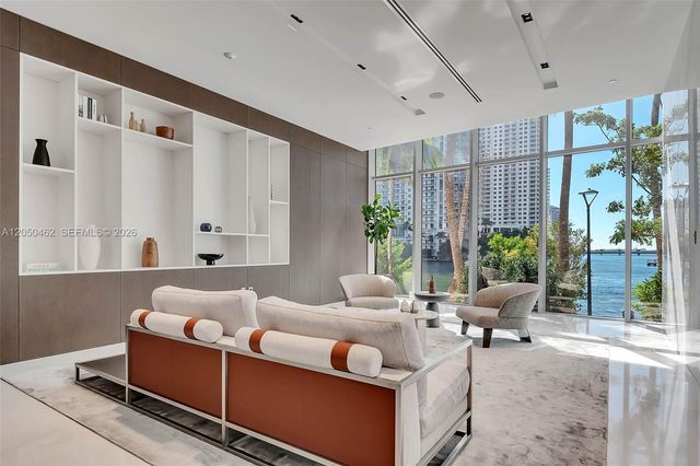 300 Biscayne Boulevard Way 3008W, Miami, FL 33131