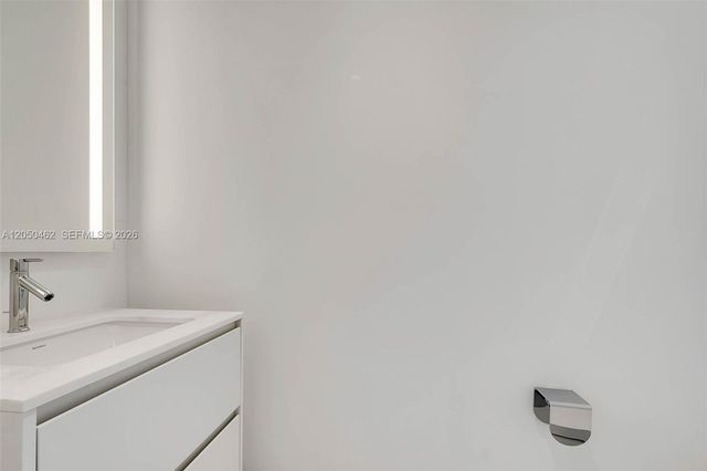 300 Biscayne Boulevard Way 3008W, Miami, FL 33131