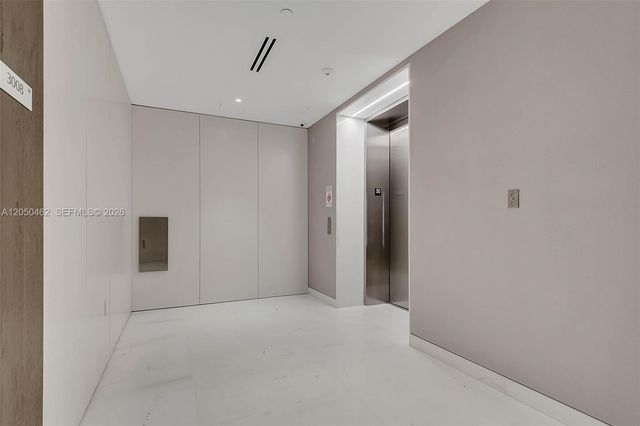 300 Biscayne Boulevard Way 3008W, Miami, FL 33131