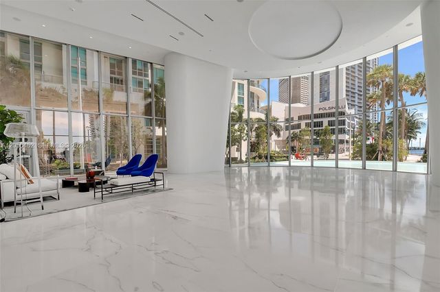 300 Biscayne Boulevard Way 3008W, Miami, FL 33131