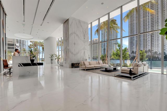 300 Biscayne Boulevard Way 3008W, Miami, FL 33131