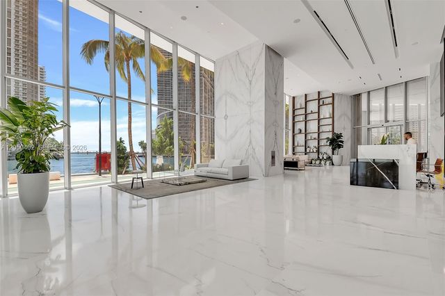 300 Biscayne Boulevard Way 3008W, Miami, FL 33131
