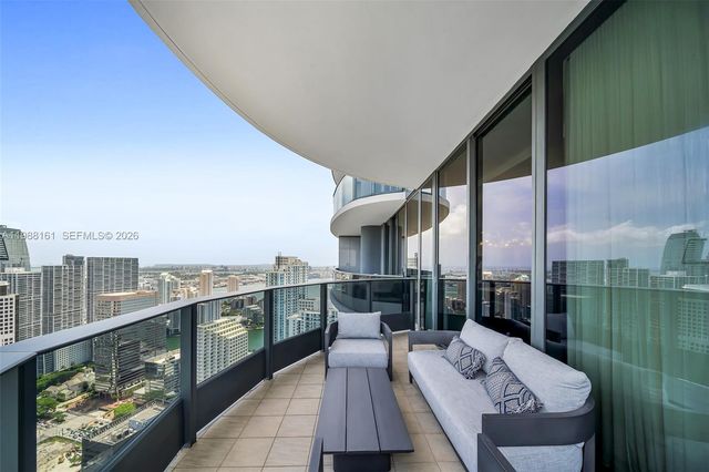 1000 Brickell Plz PH5807, Miami, FL 33131