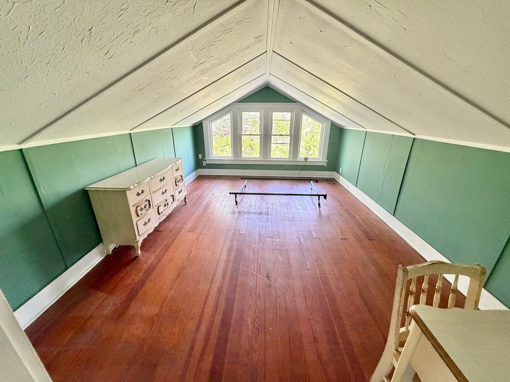 Image 12 of property listing at 309 Leafland Avenue, Centralia, IL 62801
