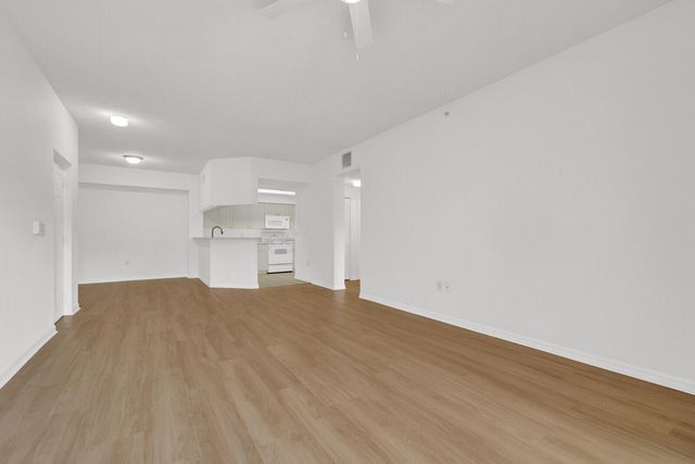 2728 Anzio Court 108, Palm Beach Gardens, FL 33410