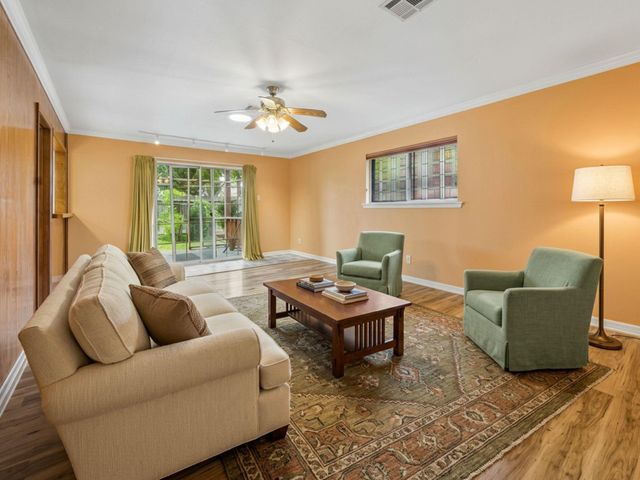 5418 Queensloch Drive, Houston, TX 77096