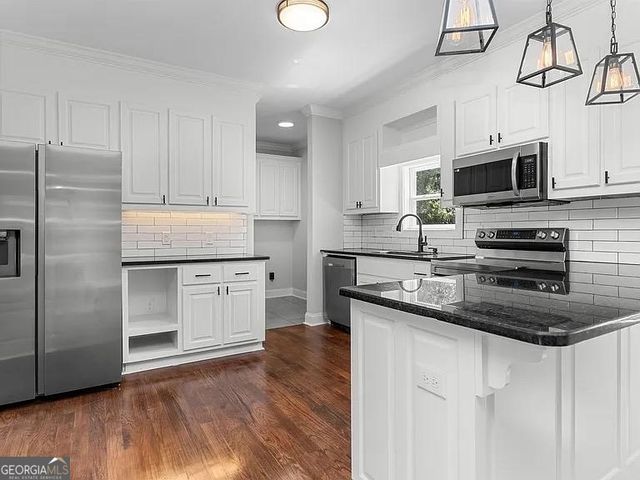 1370 Howard Lewis Road, White Plains, GA 30678