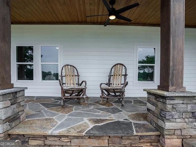 1370 Howard Lewis Road, White Plains, GA 30678