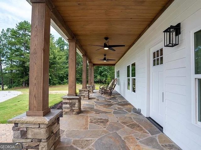 1370 Howard Lewis Road, White Plains, GA 30678