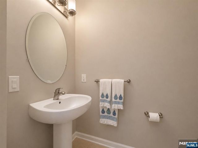 1123 Riverview Avenue 123, Englewood, NJ 07631