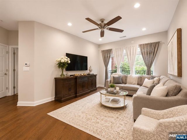 1123 Riverview Avenue 123, Englewood, NJ 07631