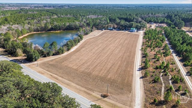 348 Lennies Pond Road, Ellabell, GA 31308