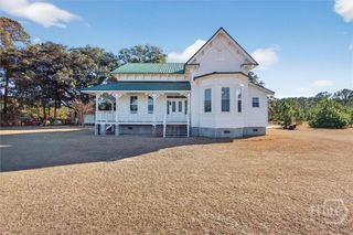 348 Lennies Pond Road, Ellabell, GA 31308