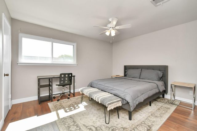 6111 Beverly Hill Street 62, Houston, TX 77057