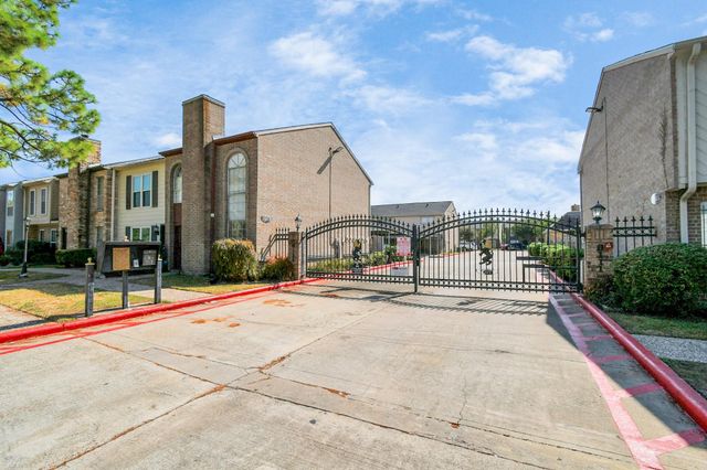 6111 Beverly Hill Street 62, Houston, TX 77057