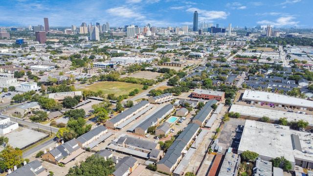 6111 Beverly Hill Street 62, Houston, TX 77057