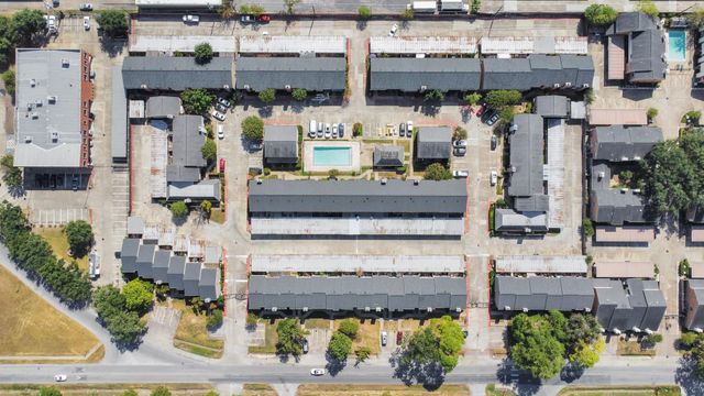 6111 Beverly Hill Street 62, Houston, TX 77057