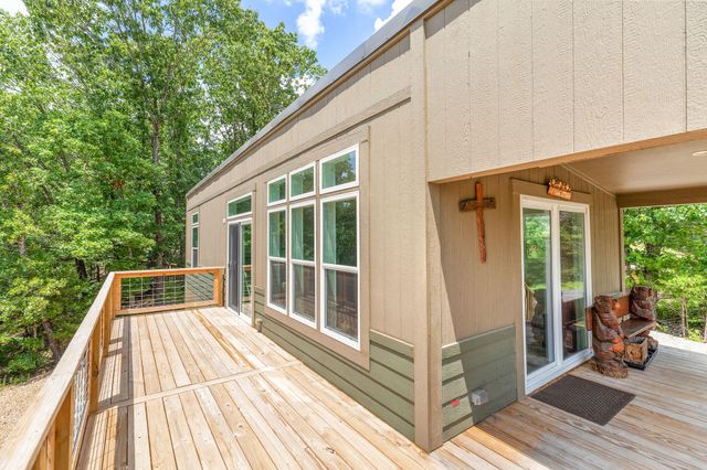 500 Briggs Road, Walnut Shade, MO 65771