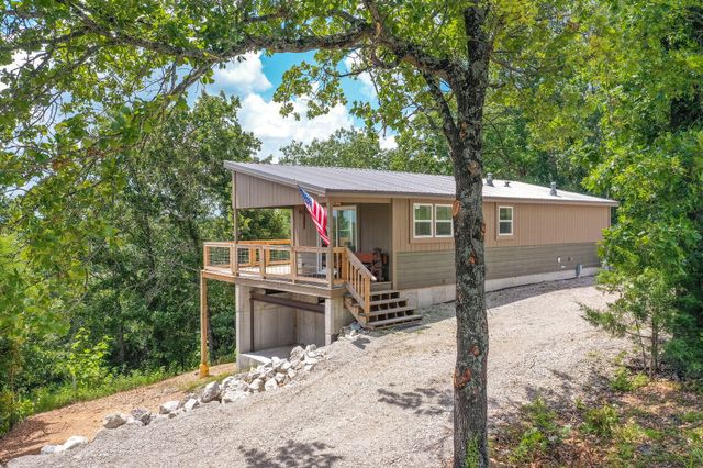 500 Briggs Road, Walnut Shade, MO 65771