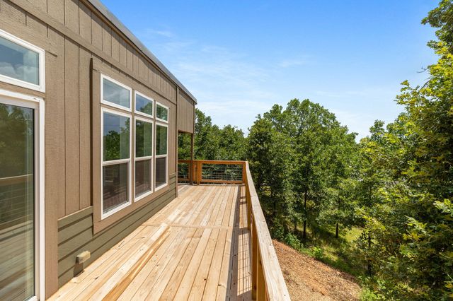 500 Briggs Road, Walnut Shade, MO 65771