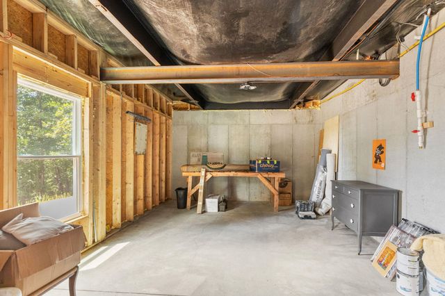 500 Briggs Road, Walnut Shade, MO 65771