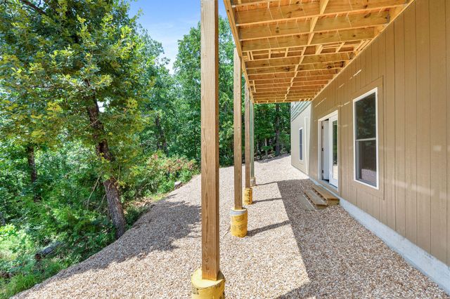 500 Briggs Road, Walnut Shade, MO 65771