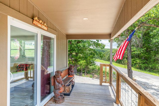 500 Briggs Road, Walnut Shade, MO 65771